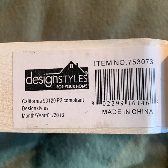 Design Styles wood distressed cream color letter “C”. Approximately 7” x 8” - Picture 5 of 9